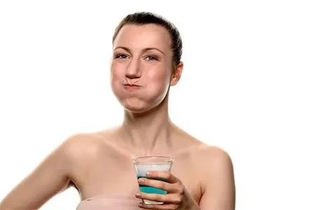 Лечить зубы при простуде на губах